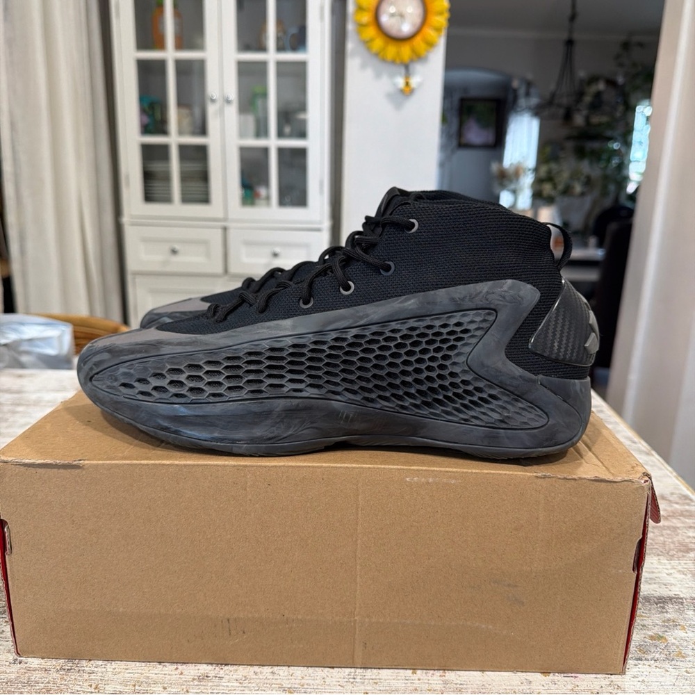 adidas AE 1 'Ascent Pack' Men's Size 10 Basketball Shoe Black Charcoal Grey